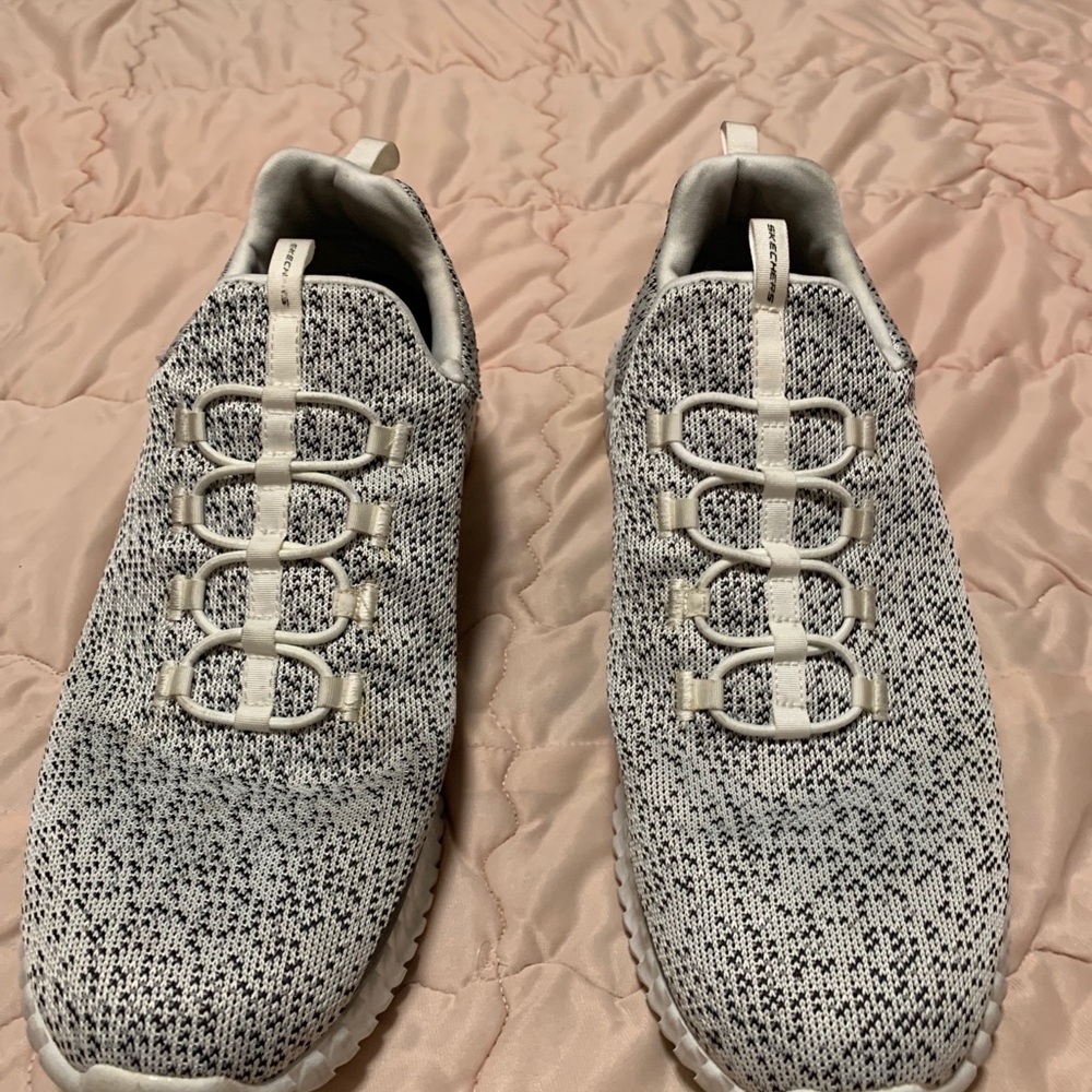 Sketchers size 13